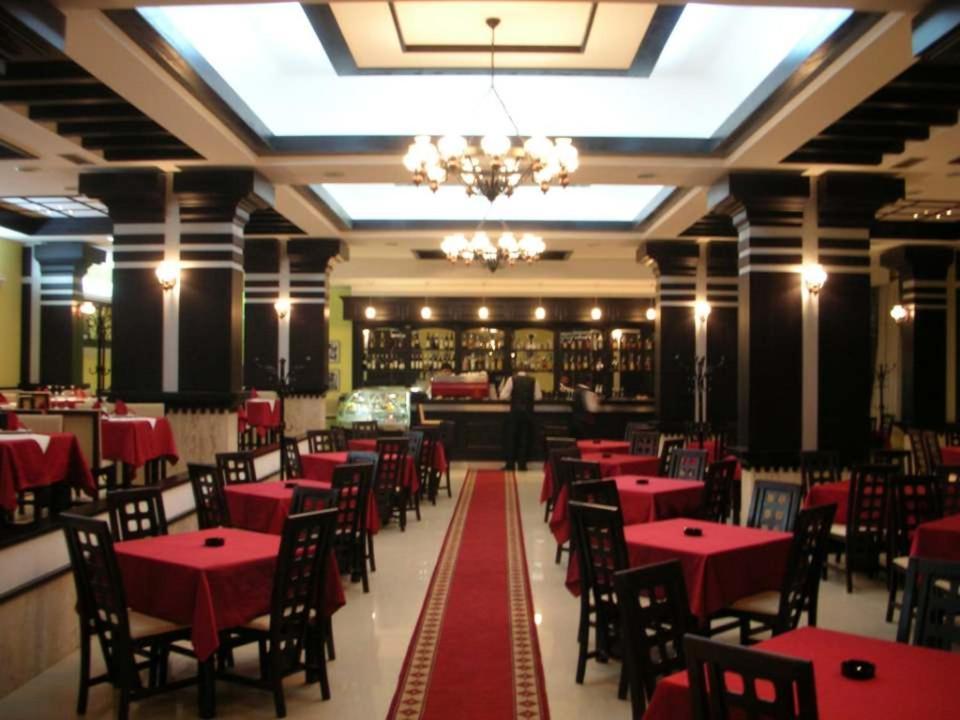 Hotel Park Marku *