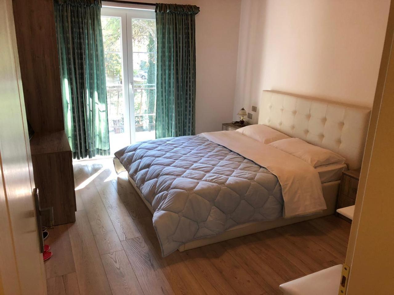 Hotel Park Marku *