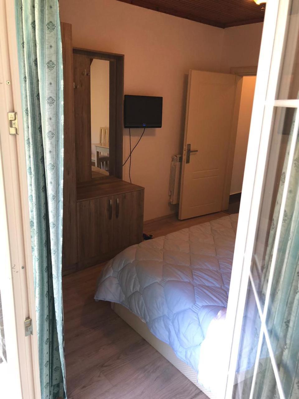 Hotel Park Marku *